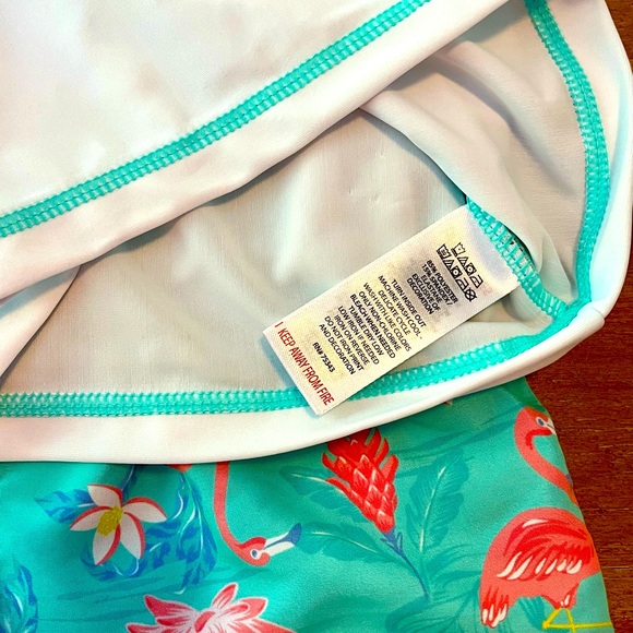 NWT Tommy Bahama Baby Boy Tropical Swim Trunk and Rash guard Set UPF 50 24 month - Picture 3 of 4